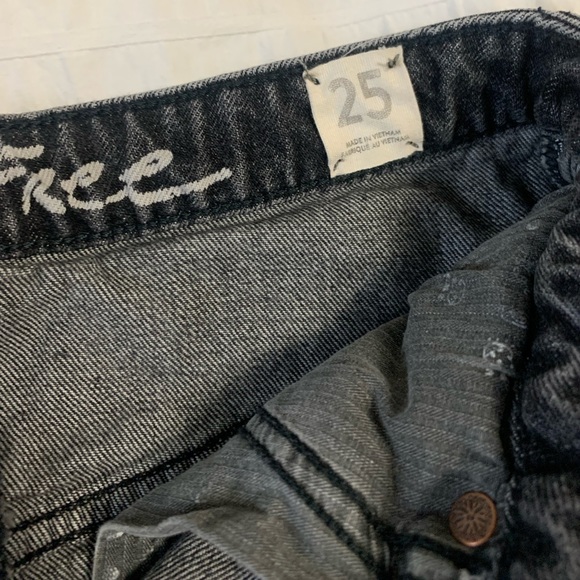 Free People - We the Free distressed denim skirt - Picture 5 of 7